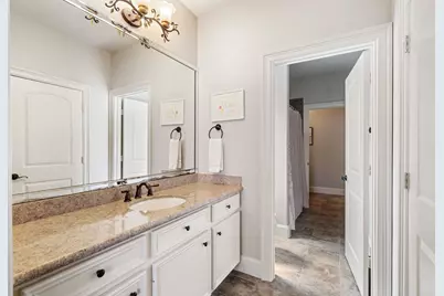 5202 Patrick Henry Street, Bellaire, TX 77401 - Photo 32