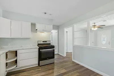 9802 Carmalee Street, Houston, TX 77075 - Photo 8