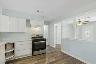 9802 Carmalee St, Houston, TX 77075 - Photo 8