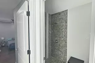 720 Caperton St, Houston, TX 77022 - Photo 24