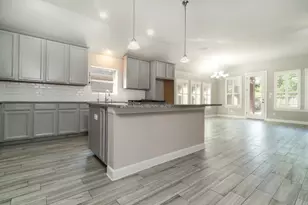 9615 Spring Ct, Iowa Colony, TX 77583 - Photo 8