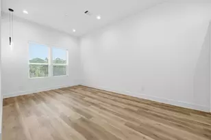 6627 Katarani Dr, Houston, TX 77091 - Photo 12