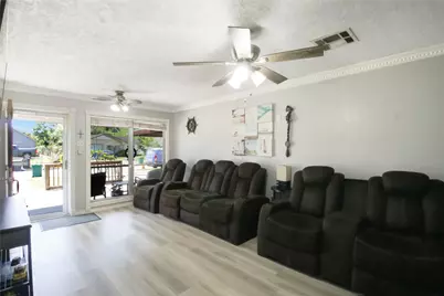306 W Houston Avenue, Pasadena, TX 77502 - Photo 4