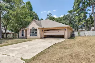221 Tupelo Ln, Conroe, TX 77304 - Photo 2