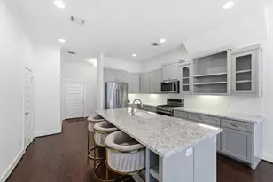 5326 Darling St, Houston, TX 77007 - Photo 2
