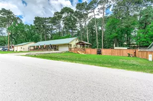 100 Magnolia Pl, Coldspring, TX 77331 - Photo 2