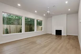 38 Honeycomb Rdg Pl, The Woodlands, TX 77380 - Photo 8