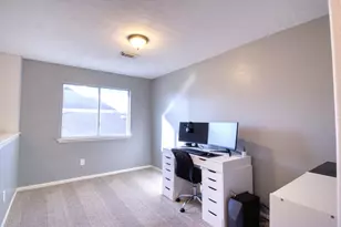 9519 Garrett Pine Lane, Houston, TX 77044 - Photo 16