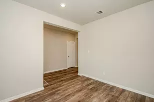 1302 Oregon St, La Porte, TX 77571 - Photo 8