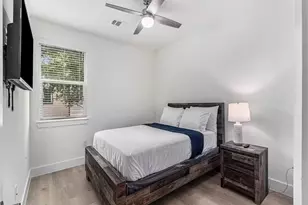 3642 Mainer St, Houston, TX 77021 - Photo 8