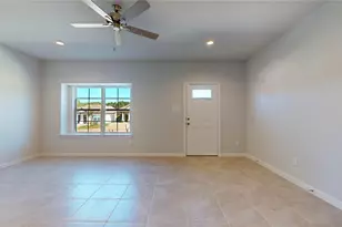 11833 E Gate Dr, Willis, TX 77318 - Photo 8