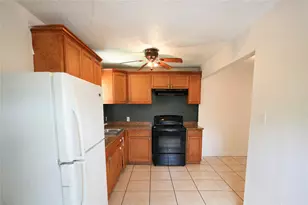 1138 4th Ave N, Texas City, TX 77590 - Photo 14