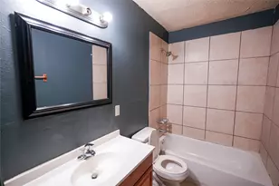 1138 4th Ave N, Texas City, TX 77590 - Photo 18