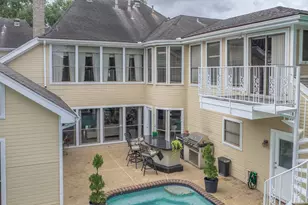 11926 Carriage Hill Dr, Houston, TX 77077 - Photo 2