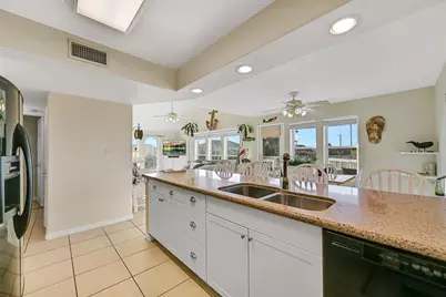 21928 Lampasas Drive, Galveston, TX 77554 - Photo 20