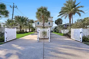 21928 Lampasas Dr, Galveston, TX 77554 - Photo 2