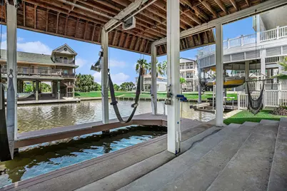 22806 Vida Street, Galveston, TX 77554 - Photo 8