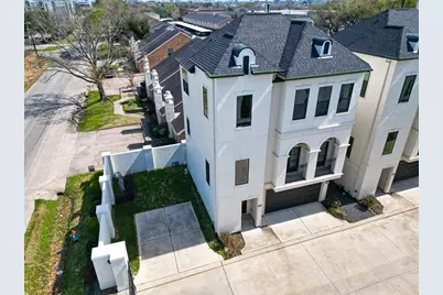 3303 Beverly Forest Drive, Houston, TX 77057 - Photo 2