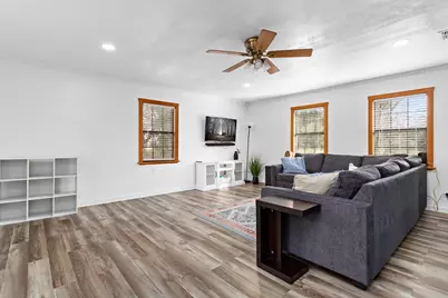 606 Avenue A, Winnie, TX 77665 - Photo 10