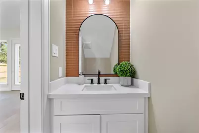 8646 Alcott Drive, Houston, TX 77080 - Photo 14