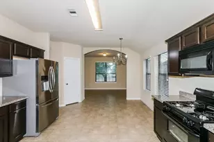 429 Decoster Blvd, Alvin, TX 77511 - Photo 4
