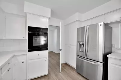10513 Moorberry Lane, Houston, TX 77043 - Photo 18