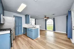 1010 Gardenwalk Dr, La Porte, TX 77571 - Photo 18