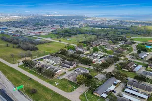 1010 Gardenwalk Dr, La Porte, TX 77571 - Photo 38