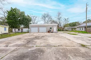 610 Ross St, La Marque, TX 77568 - Photo 1