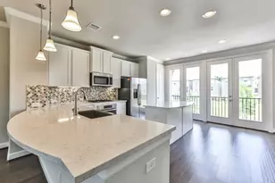 10828 S Brittmoore Oaks Pl, Houston, TX 77043 - Photo 8