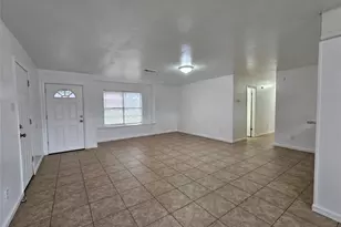 207 Shadow Oaks Dr, Conroe, TX 77303 - Photo 8