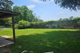 207 Shadow Oaks Dr, Conroe, TX 77303 - Photo 4