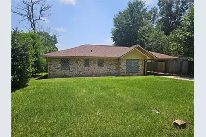 207 Shadow Oaks Drive, Conroe, TX 77303 - Photo 2