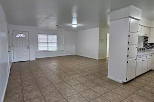 207 Shadow Oaks Dr, Conroe, TX 77303 - Photo 12