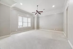 6019 Post Oak Green Ln, Houston, TX 77055 - Photo 18