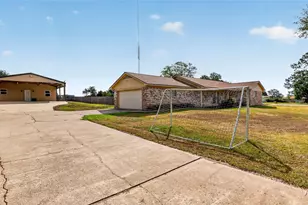 407 Rane Ln, Madisonville, TX 77864 - Photo 2