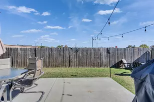 5702 Rucio Ln, Houston, TX 77092 - Photo 26