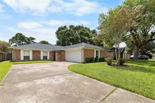 16410 Hickory Knoll Dr, Houston, TX 77059 - Photo 2