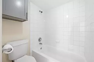 2750 Holly Hall St, Houston, TX 77054 - Photo 10