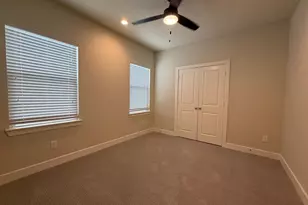 5915 Haring Ln, Houston, TX 77091 - Photo 12