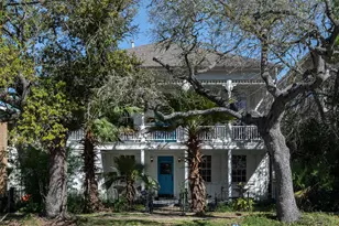 2622 Ursuline St, Galveston, TX 77550 - Photo 2