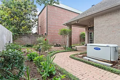 120 Summerwood Street, Beaumont, TX 77706 - Photo 32