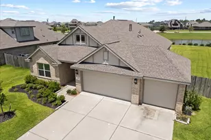 14919 Lake Shore Ave, Mont Belvieu, TX 77523 - Photo 4