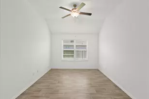 14919 Lake Shore Ave, Mont Belvieu, TX 77523 - Photo 26