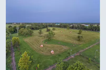 616 County Road 44, Angleton, TX 77515 - Photo 22
