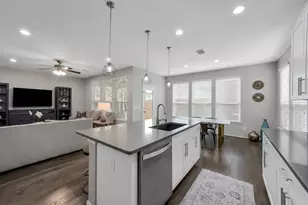 1910 Barrel Oak Dr, Houston, TX 77080 - Photo 10