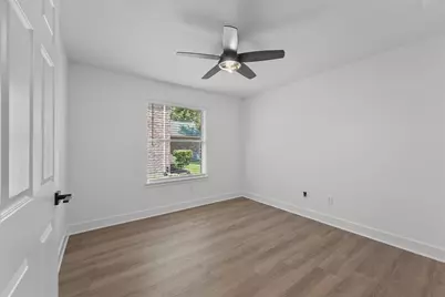 11 Davis Cottage Court, The Woodlands, TX 77385 - Photo 6