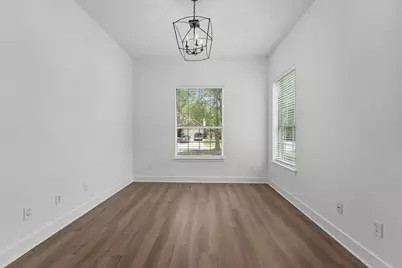 11 Davis Cottage Court, The Woodlands, TX 77385 - Photo 4
