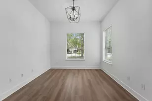 11 Davis Cottage Ct, The Woodlands, TX 77385 - Photo 4