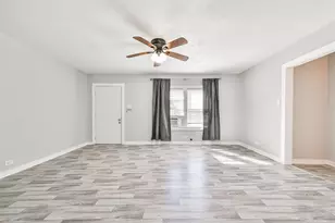 1021 Maple St, La Marque, TX 77568 - Photo 4